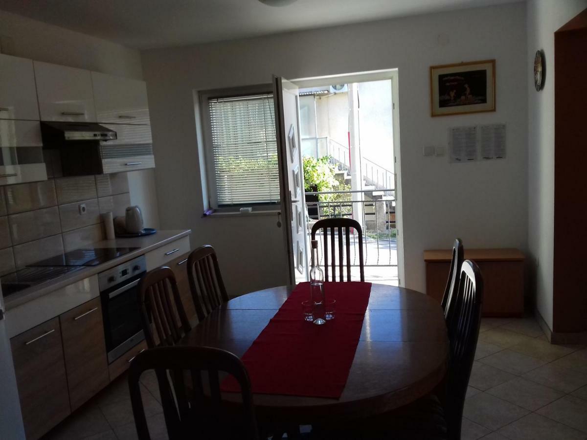 Apartmani Tomljenovic Senj  Exterior photo